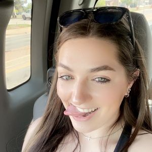 Meet your Posher, Delainey